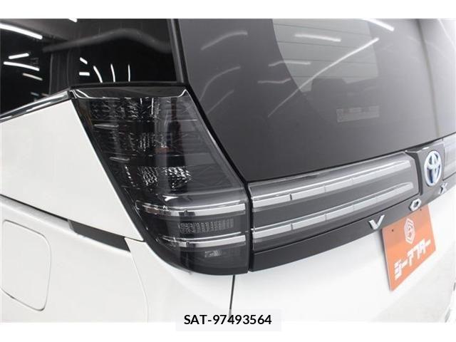 Toyota VOXY HYBRID 2022-03 7331148-17