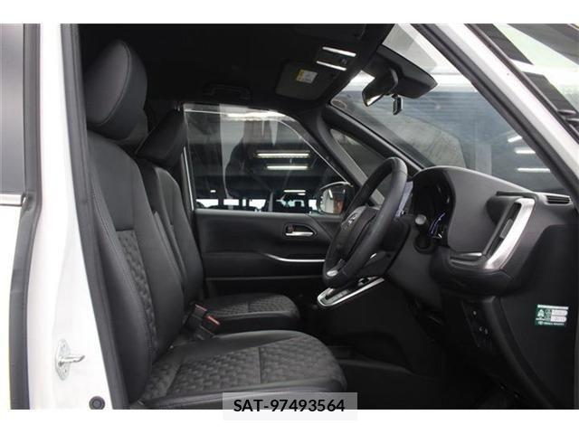 Toyota VOXY HYBRID 2022-03 7331148-28