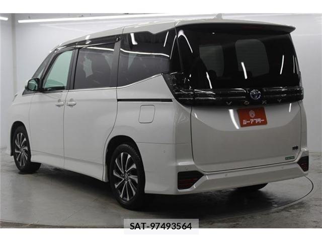 Toyota VOXY HYBRID 2022-03 7331148-6