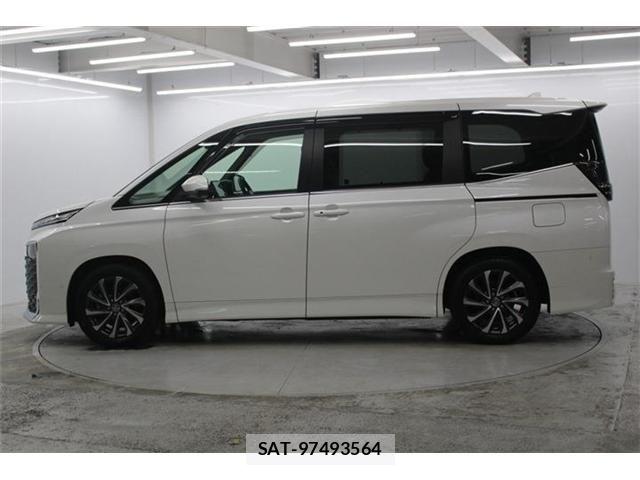 Toyota VOXY HYBRID 2022-03 7331148-7