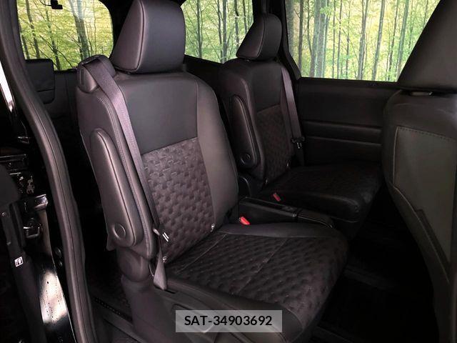 Toyota VOXY HYBRID 2025-03 7331137-9