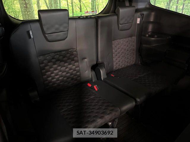 Toyota VOXY HYBRID 2025-03 7331137-10