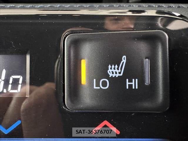 Toyota VOXY HYBRID 2023-06 7331132-22