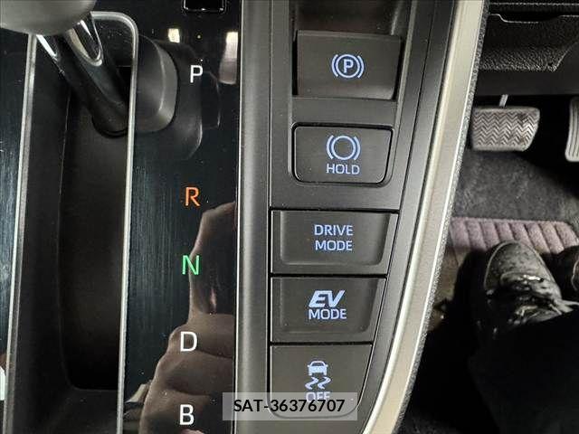 Toyota VOXY HYBRID 2023-06 7331132-23