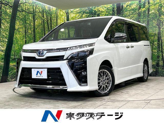 Toyota VOXY HYBRID 2021-07 7331151-0