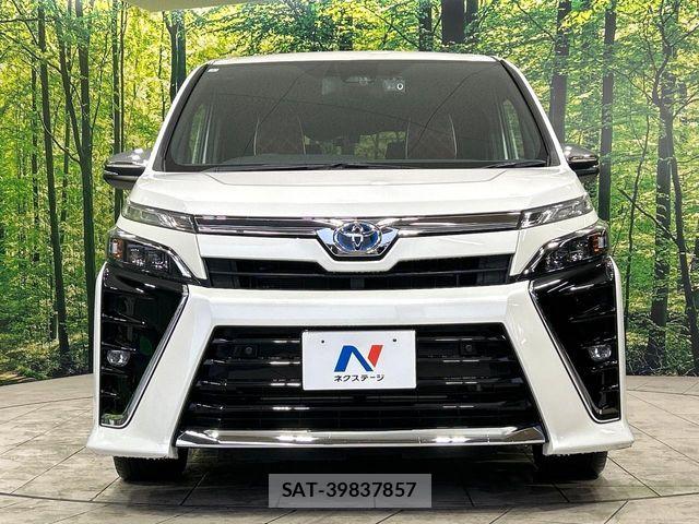 Toyota VOXY HYBRID 2021-07 7331151-14