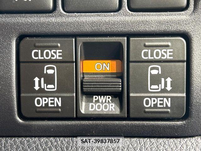 Toyota VOXY HYBRID 2021-07 7331151-5