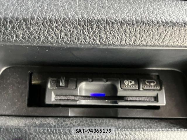 Toyota VOXY HYBRID 2014-03 7331154-12