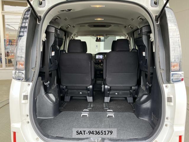 Toyota VOXY HYBRID 2014-03 7331154-21