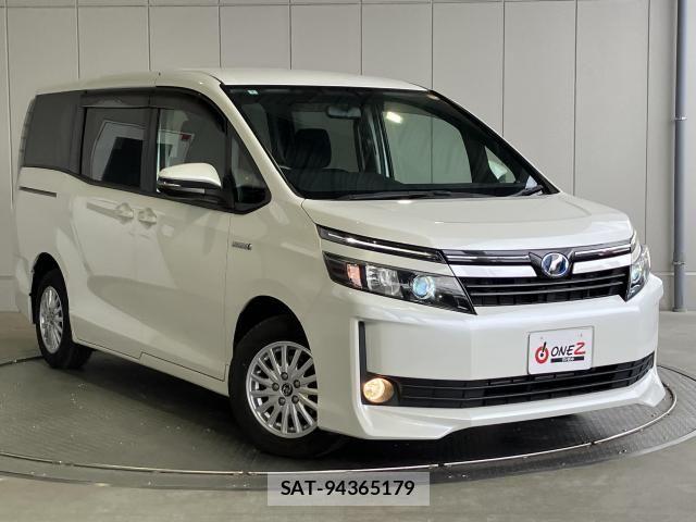 Toyota VOXY HYBRID 2014-03 7331154-24