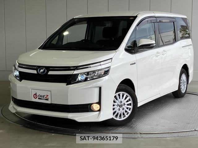 Toyota VOXY HYBRID 2014-03 7331154-26