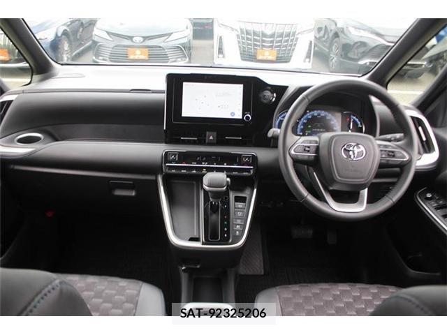 Toyota VOXY HYBRID 2025-05 7331144-19