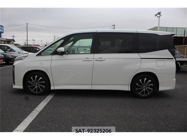 Toyota VOXY HYBRID 2025-05 7331144-8