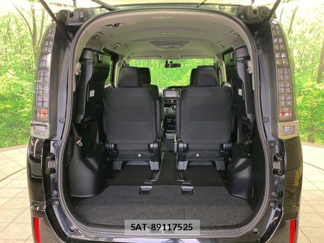 Toyota VOXY HYBRID 2014-06 7331155-9