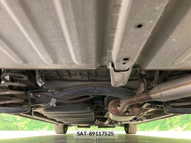 Toyota VOXY HYBRID 2014-06 7331155-18