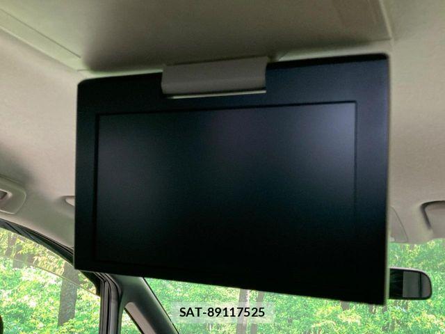 Toyota VOXY HYBRID 2014-06 7331155-3