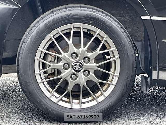 Toyota VOXY HYBRID 2019-05 7331150-3