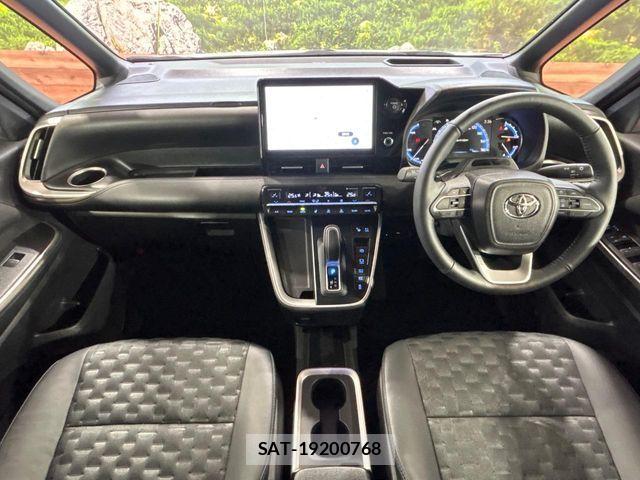 Toyota VOXY HYBRID 2025-06 7331124-1