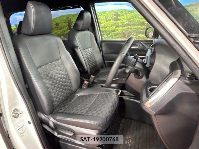 Toyota VOXY HYBRID 2025-06 7331124-7