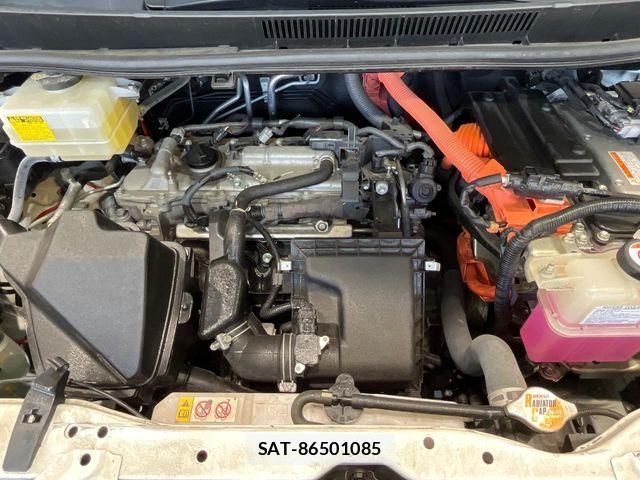 Toyota VOXY HYBRID 2017-07 7331152-17