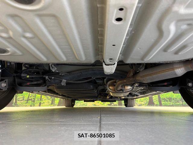 Toyota VOXY HYBRID 2017-07 7331152-18