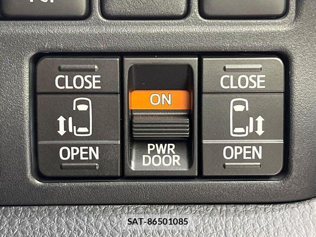 Toyota VOXY HYBRID 2017-07 7331152-4