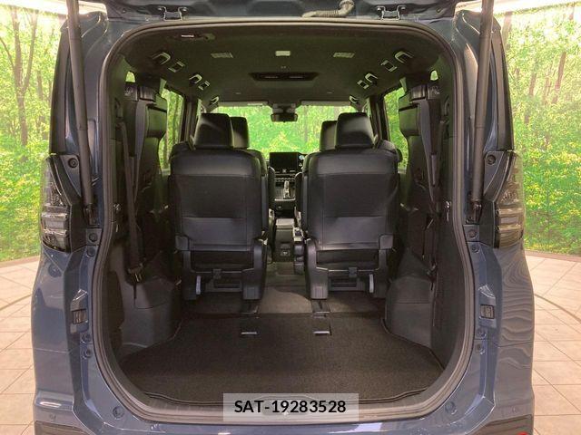 Toyota VOXY HYBRID 2022-09 7331126-10
