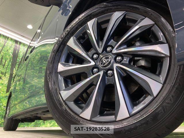 Toyota VOXY HYBRID 2022-09 7331126-13