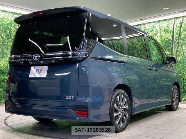Toyota VOXY HYBRID 2022-09 7331126-16