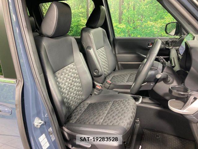 Toyota VOXY HYBRID 2022-09 7331126-7