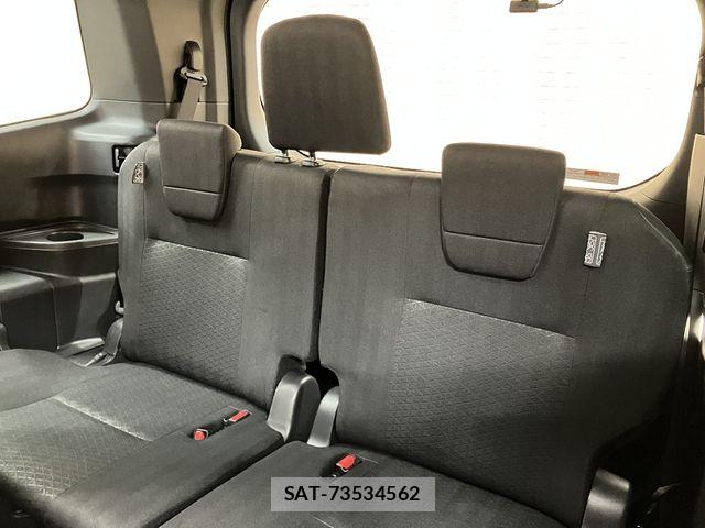 Toyota VOXY HYBRID 2023-02 7331149-21
