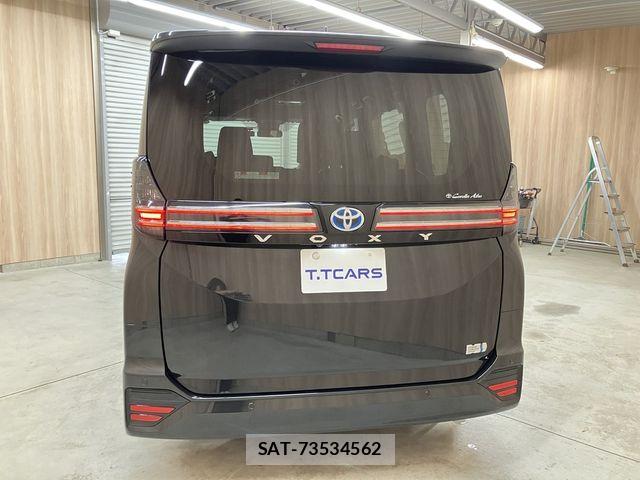 Toyota VOXY HYBRID 2023-02 7331149-24