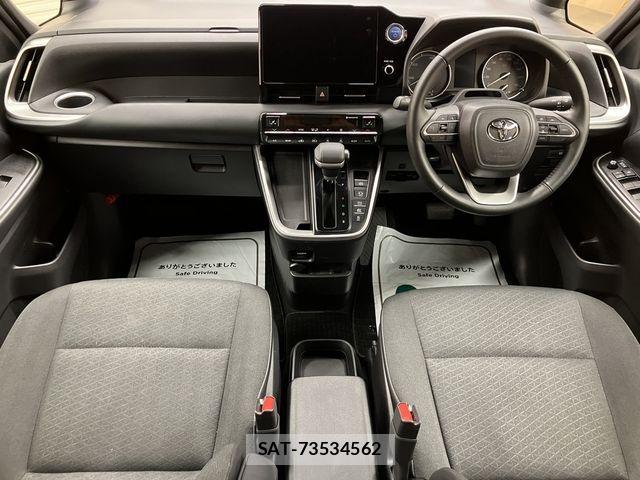 Toyota VOXY HYBRID 2023-02 7331149-27