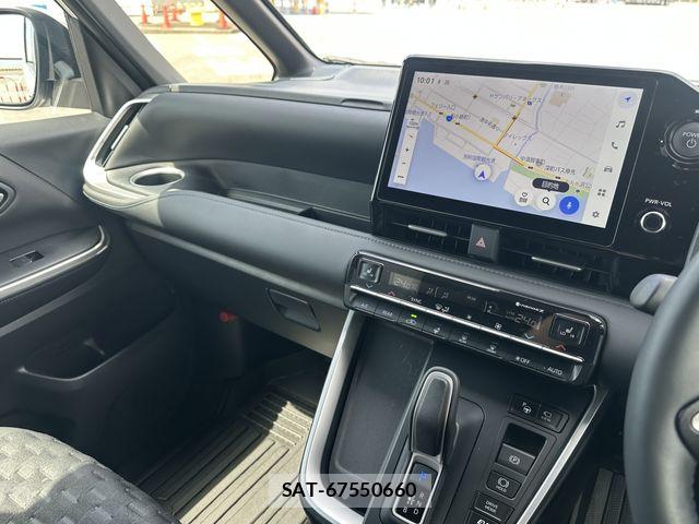 Toyota VOXY HYBRID 2025-09 7331125-10