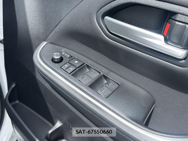 Toyota VOXY HYBRID 2025-09 7331125-11