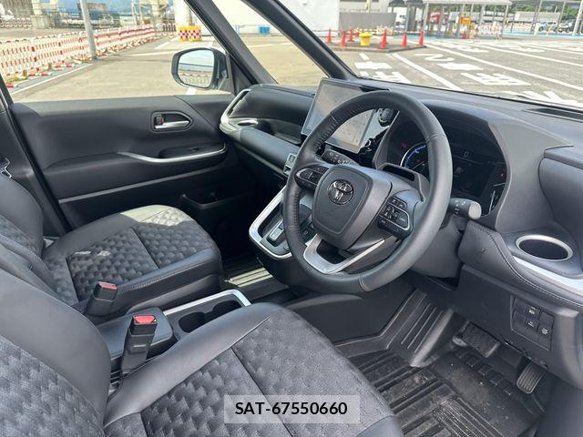Toyota VOXY HYBRID 2025-09 7331125-18