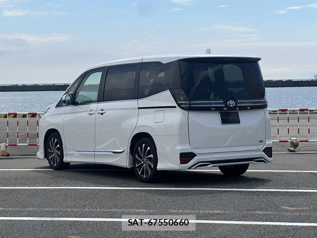 Toyota VOXY HYBRID 2025-09 7331125-25