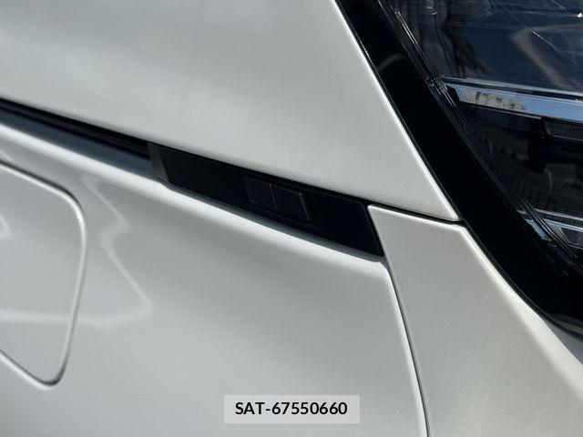 Toyota VOXY HYBRID 2025-09 7331125-28