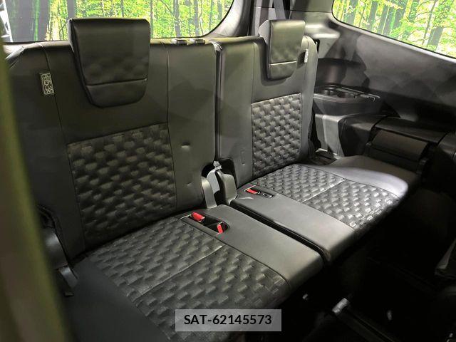 Toyota VOXY HYBRID 2023-03 7331129-9