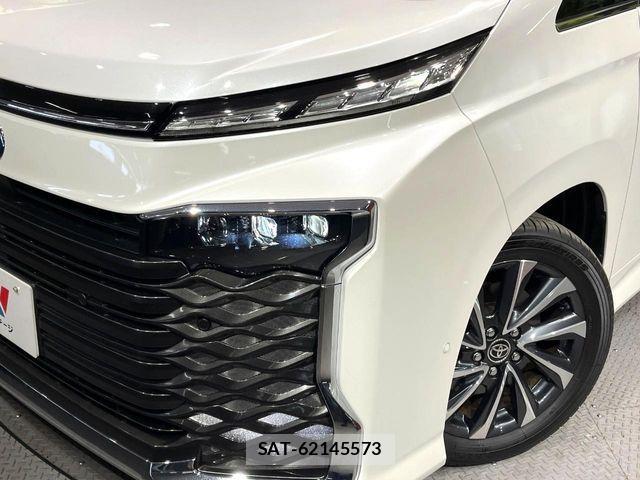 Toyota VOXY HYBRID 2023-03 7331129-11