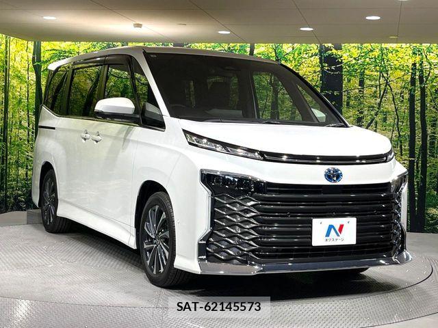 Toyota VOXY HYBRID 2023-03 7331129-15