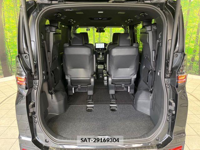 Toyota VOXY HYBRID 2025-02 7331130-10