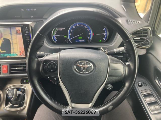 Toyota VOXY HYBRID 2015-06 7331160-14