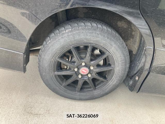 Toyota VOXY HYBRID 2015-06 7331160-5
