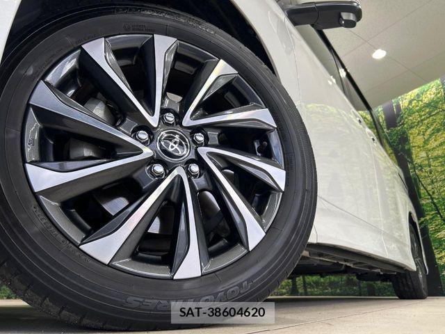 Toyota VOXY HYBRID 2022-09 7331146-12