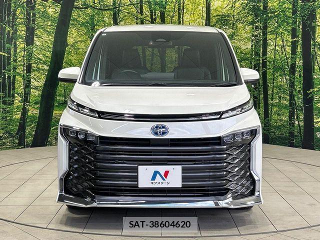 Toyota VOXY HYBRID 2022-09 7331146-13