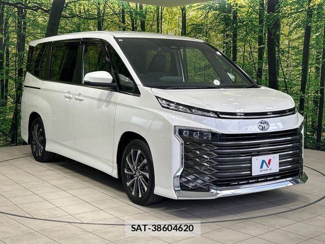 Toyota VOXY HYBRID 2022-09 7331146-15