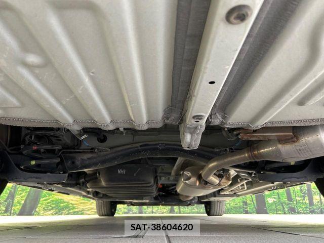 Toyota VOXY HYBRID 2022-09 7331146-18