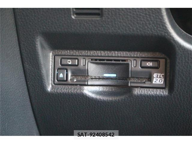 Toyota VOXY HYBRID 2025-06 7331142-27