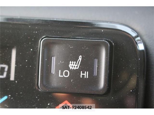 Toyota VOXY HYBRID 2025-06 7331142-4